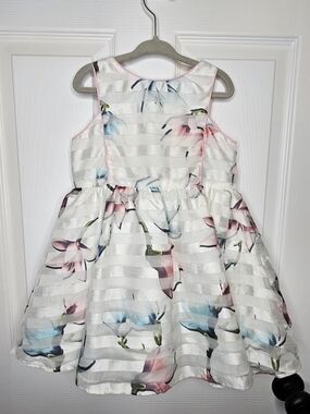 NWOT Pippa & Julie Girls Sleeveless White Floral Fit & Flare Dress 4T Pink Blue